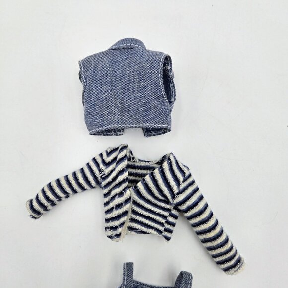 Skipper Denim Dress Outfit Vest Leg Warmers Shoes Barbie Doll Mattel 14381 14385 - Picture 13 of 14